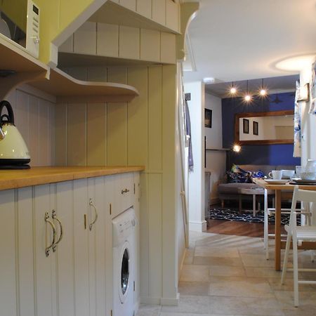 Courtyard Cottages Lymington, 2 Adults Only Buitenkant foto